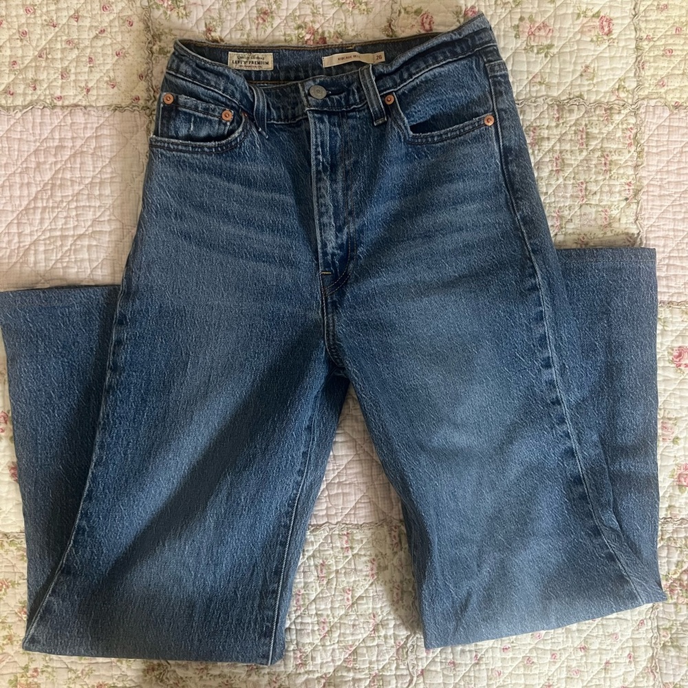Levi’s Ribcage Flare Jeans!!